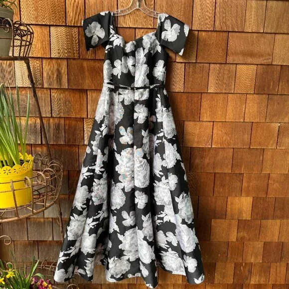EUC Vince Camuto Black Floral Jacquard Off-the-Shoulder Formal Dress - Women's 6 - Picture 11 of 13